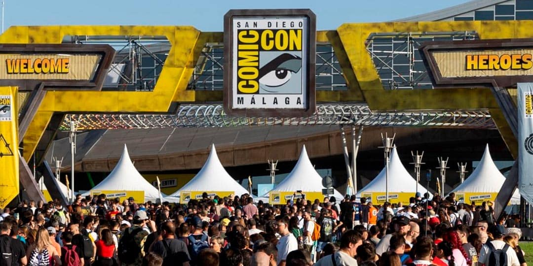 glam cam presente en tron ares comic con