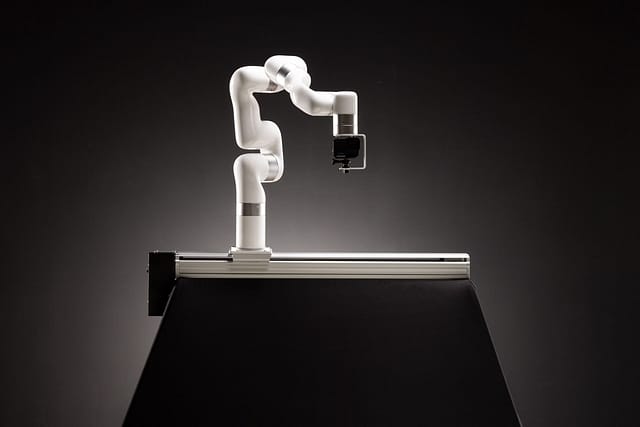 glam-cam-glambot