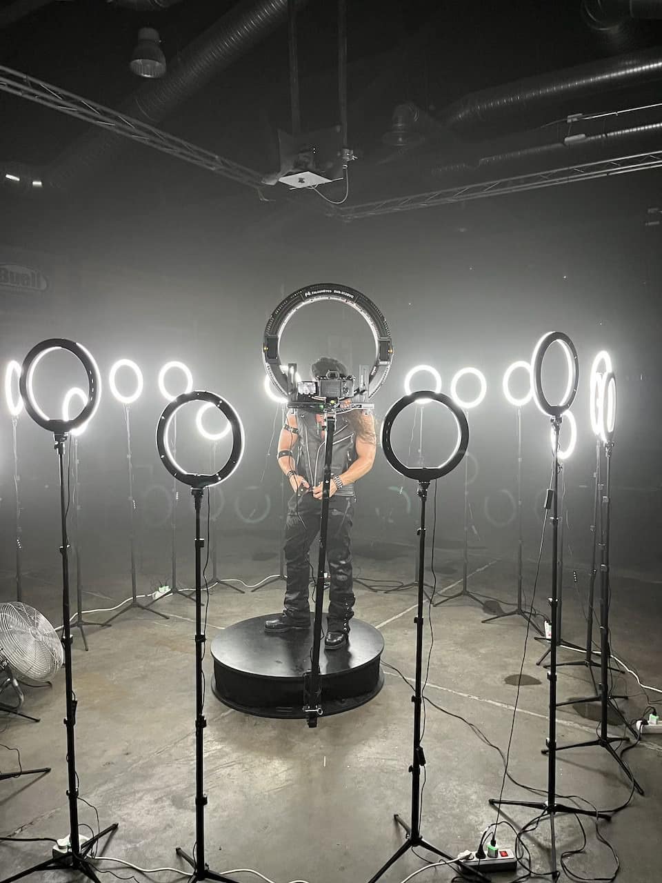 Tete Nova evil machine music video