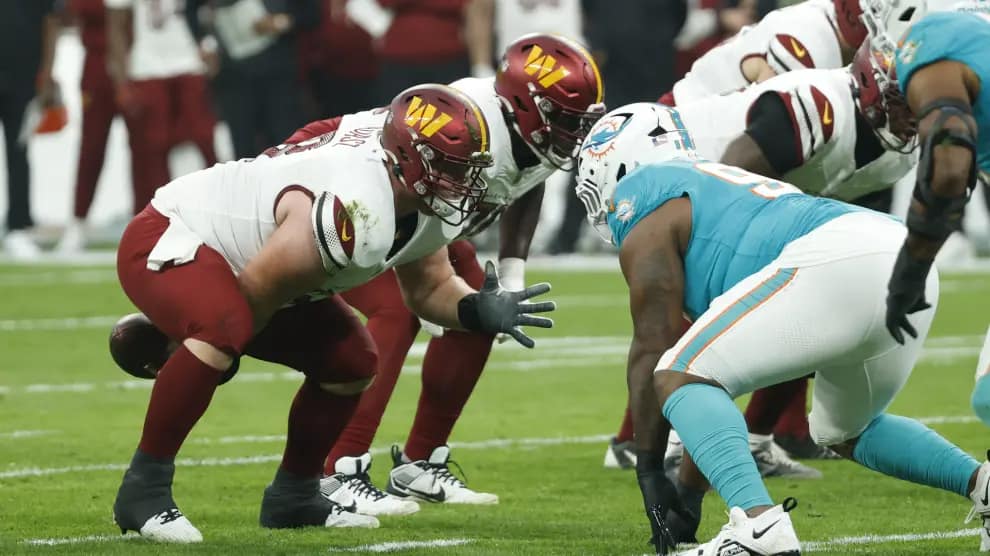 miami-dolphins-vs-washington-commanders-en-el-estadio-santiago-bernabeu